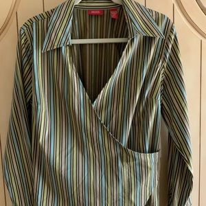 Valeri Stevens wrap blouse